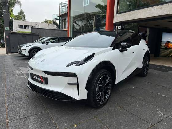 ZEEKR X 66 KW ELÉTRICO FLAGSHIP AWD ZEEKR X 66 KW ELÉTRICO FLAGSHIP AWD